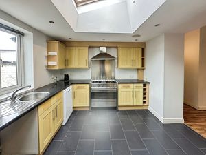 Kitchen- click for photo gallery